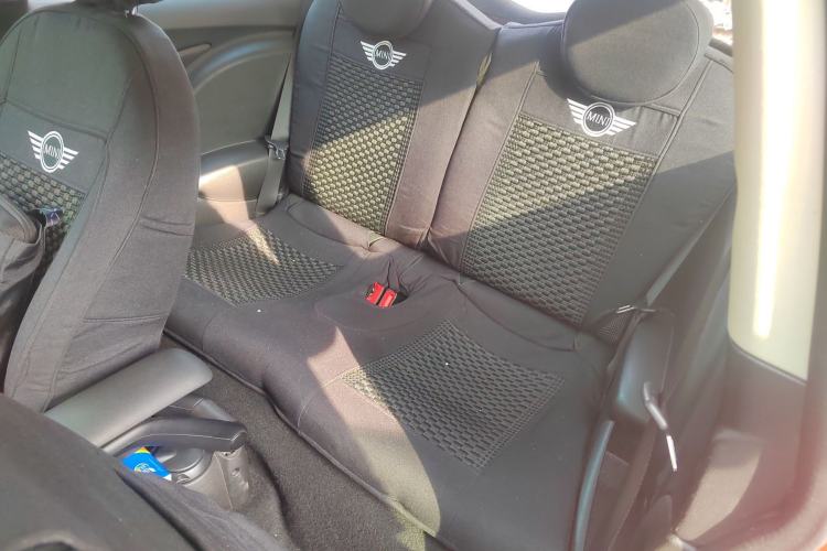 Used MINI 2011 1.6L ONE
