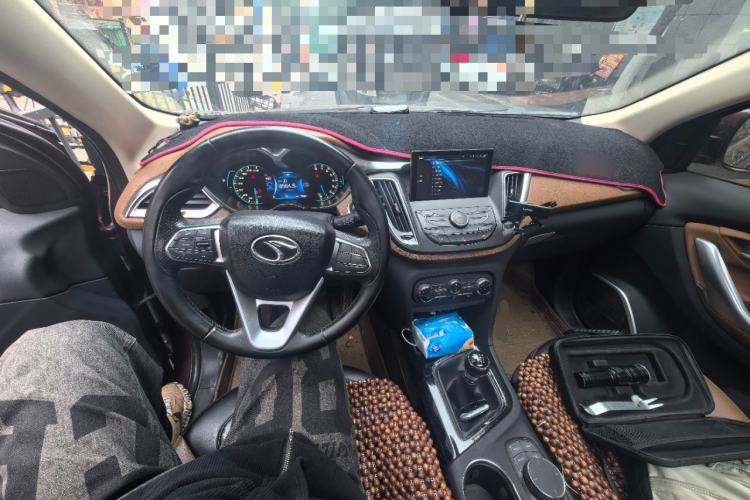 Used Soueast DX7 2015 1.5T Manual Luxury Model Center Console