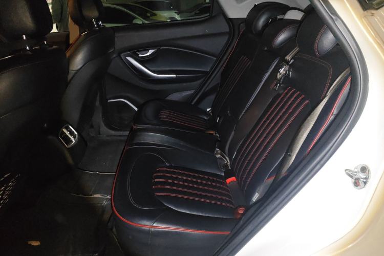 Used Soueast DX7 2015 1.5T Manual Luxury Model