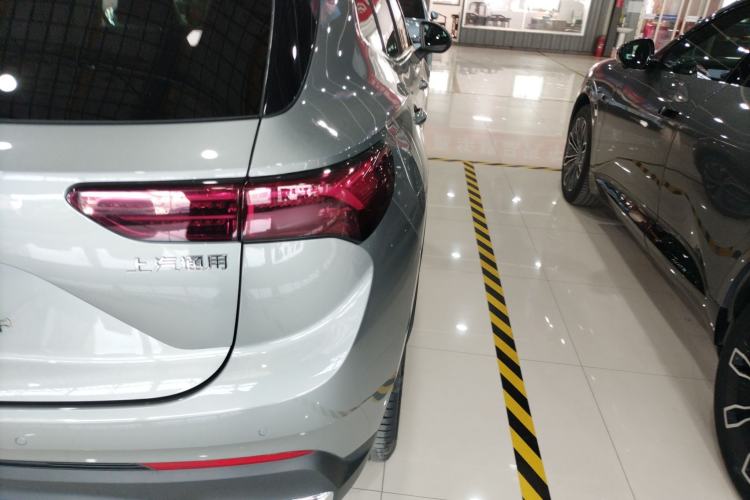 Used Buick Envision 2025 25T Entry-Grade Platinum Edition
