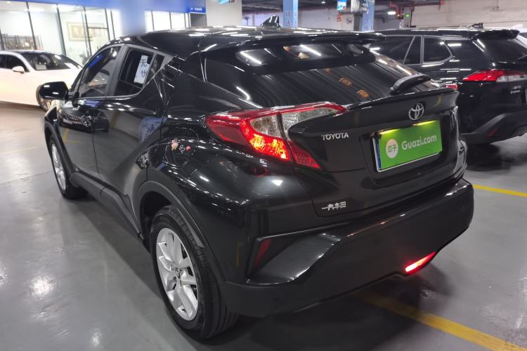 Used Toyota IZOA 2018 2.0L Yidong Version China V Standard
