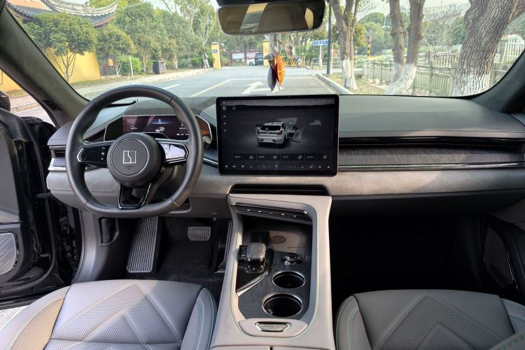 Used Zeekr 001 2023 WE Edition 100 kWh Interior 4