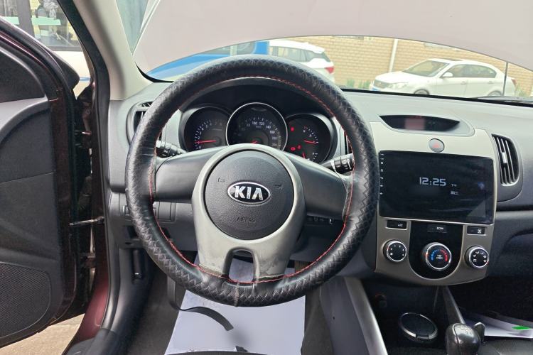 Used Kia Forte 2014 1.6L MT GL
