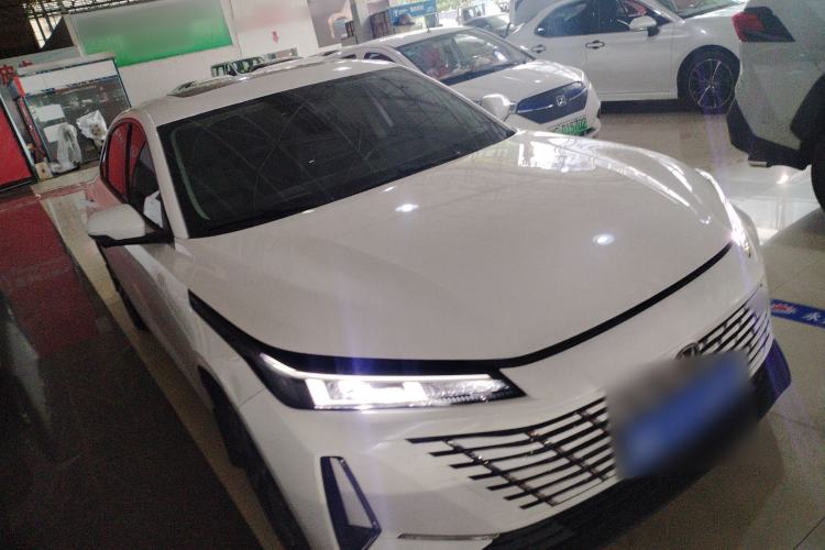 Used CHANGAN Eado 2024 1.5T GDI Automatic Prestige Edition Front Right 45 Deg