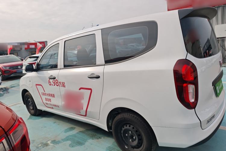Used Wuling Hongguang New Energy 2024 All-Electric Model 300KM Standard Version
