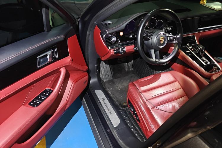 Used Porsche Panamera 2022 Panamera 2.9T Platinum Edition
