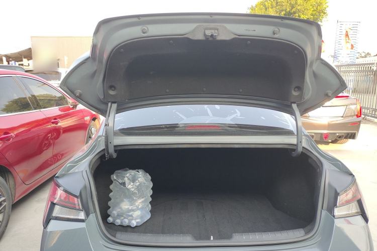 Used Hyundai Elantra 2021 1.5L CVT LUX Prestige Edition Trunk