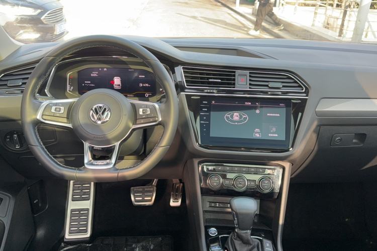 Used Volkswagen Tiguan L 2020 330TSI Automatic Two-Wheel Drive R-Line Flagship Version China VI Standard
