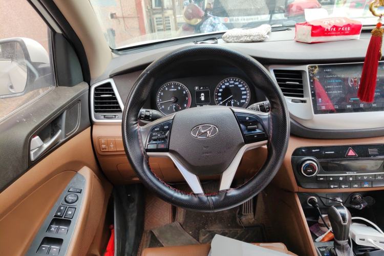 Used Hyundai Tucson 2015 1.6T Dual-Clutch Two-Wheel-Drive Smart Model
