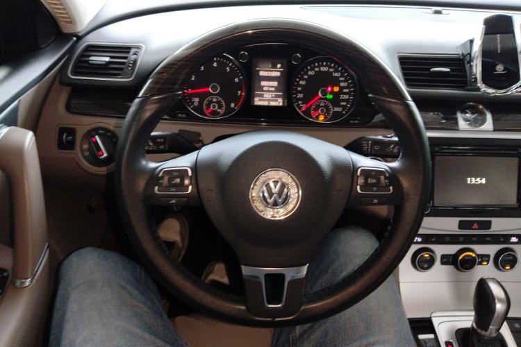 Used Volkswagen Magotan 2013 2.0 TSI Prestige Model