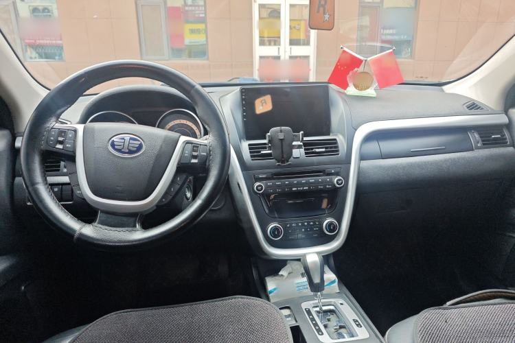 Used Bestune X80 2013 2.0L automatic luxury version