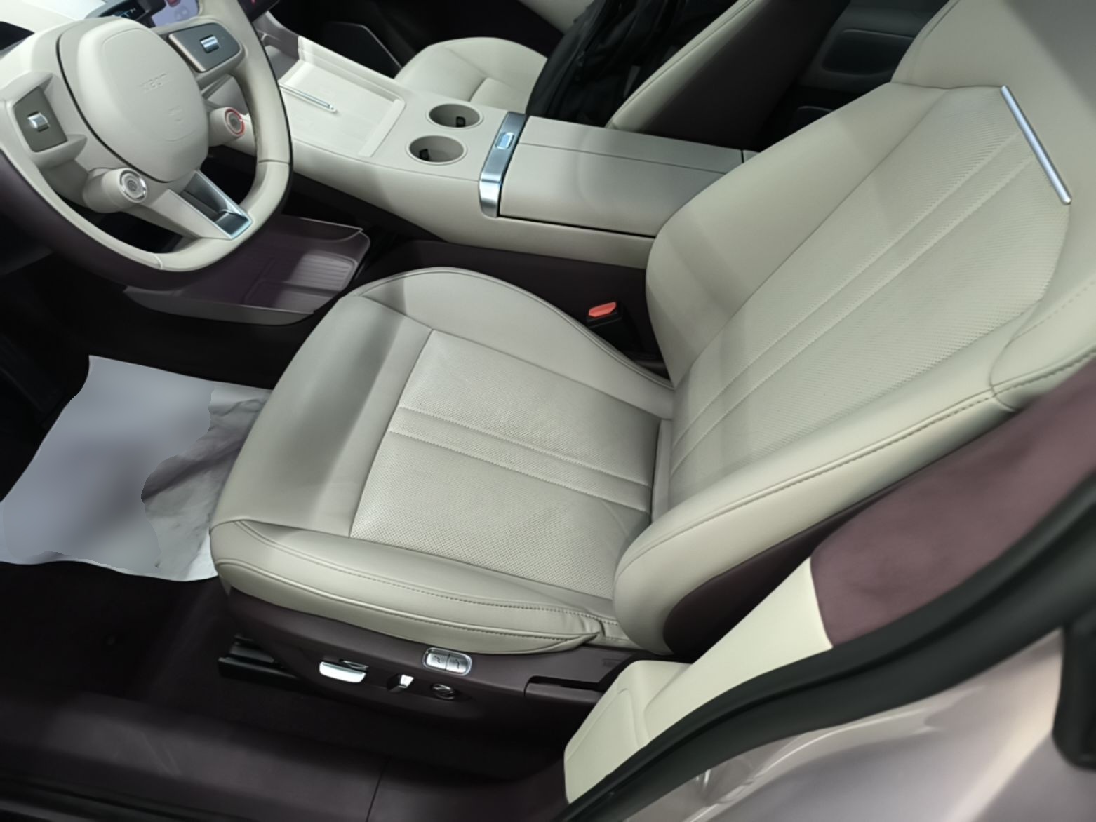 Xiaomi Auto YU7 2025 Ultra-Long Range High-Performance All-Wheel-Drive Max Edition — снимка 17
