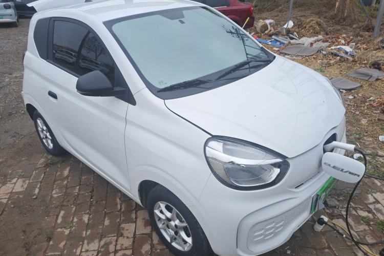 Used Roewe Clever 2022 311km QiQi BoBo Edition Front Right 45 Deg
