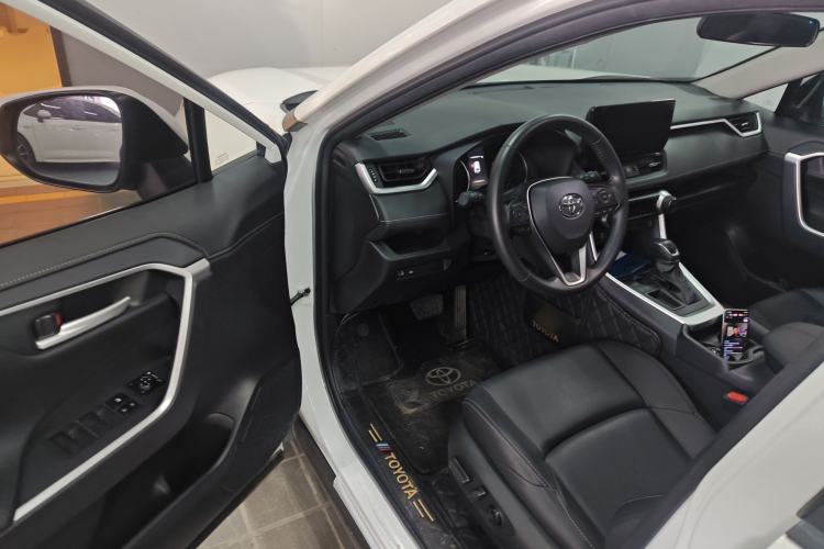 Used Toyota Wildlander 2023 2.0L CVT Two-Wheel Drive Urban Edition Driver Seat