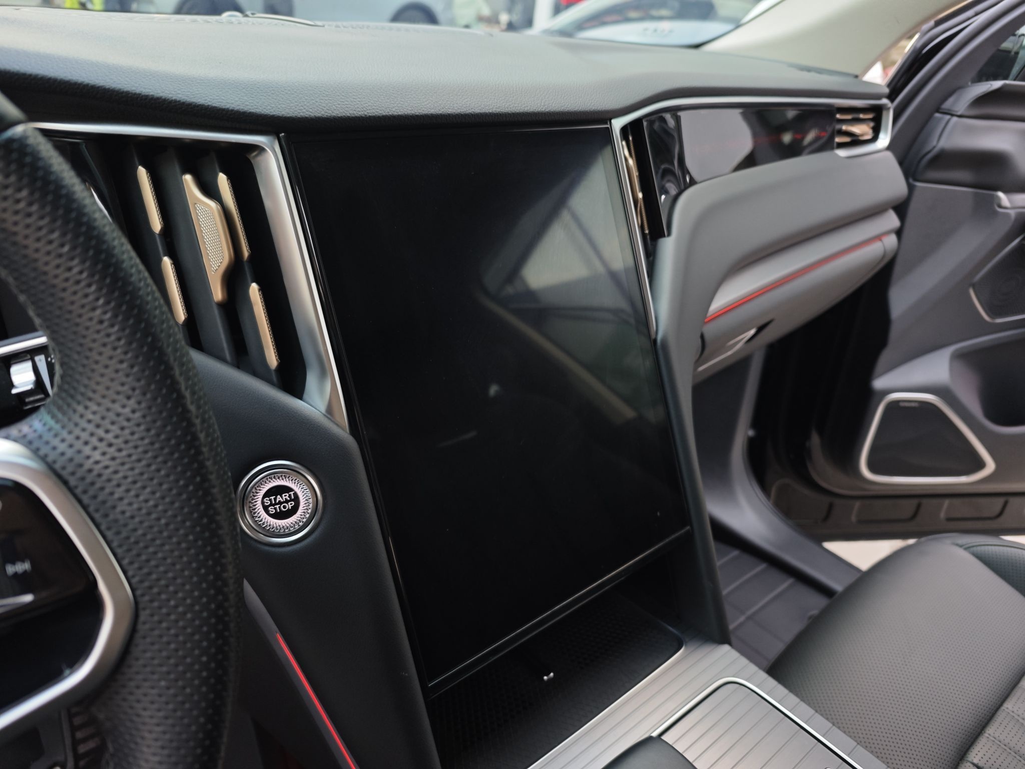 Hongqi HS7 PHEV 2024 2.0T PHEV Four-Wheel Drive Flagship Edition 6 Seats — снимка 20