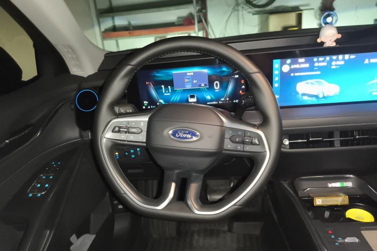 Used Ford Mondeo 2025 2.0T EcoBoost Luxury Version Steering Wheel