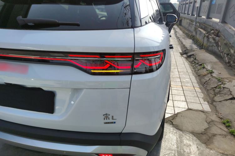 Used BYD Song L DM-i 2025 Intelligent Driving Version 160 km Beyond-Range Type