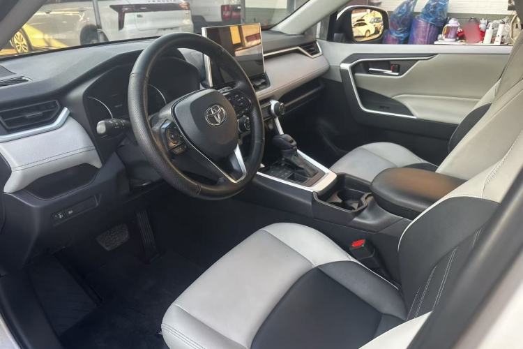 Used Toyota Wildlander 2020 2.0L CVT 4x4 Luxury Edition