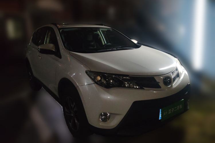 Used Toyota RAV4 2015 2.0L CVT Two-Wheel Drive Fashion Edition
