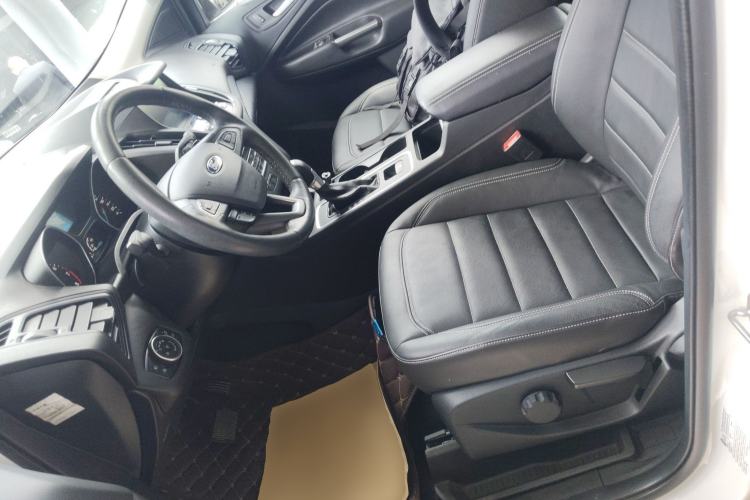 Used Ford Kuga 2017 EcoBoost 180 Two-Wheel-Drive Tiger Leap Model Left Front Seat