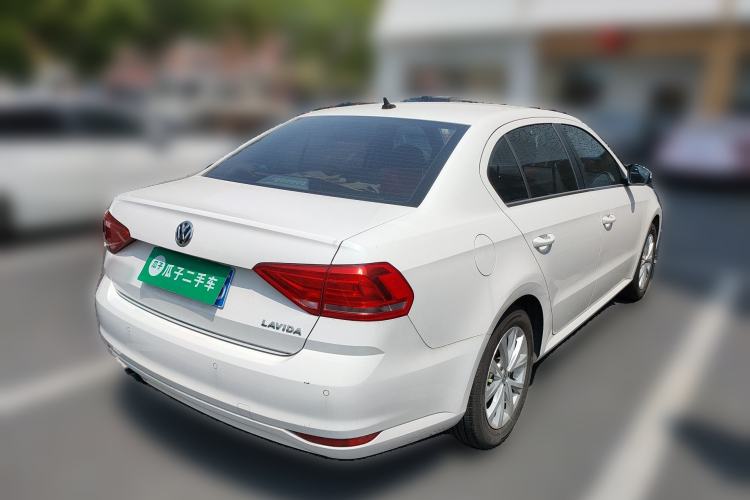 Used Volkswagen Lavida 2015 1.6L Manual Comfort Edition