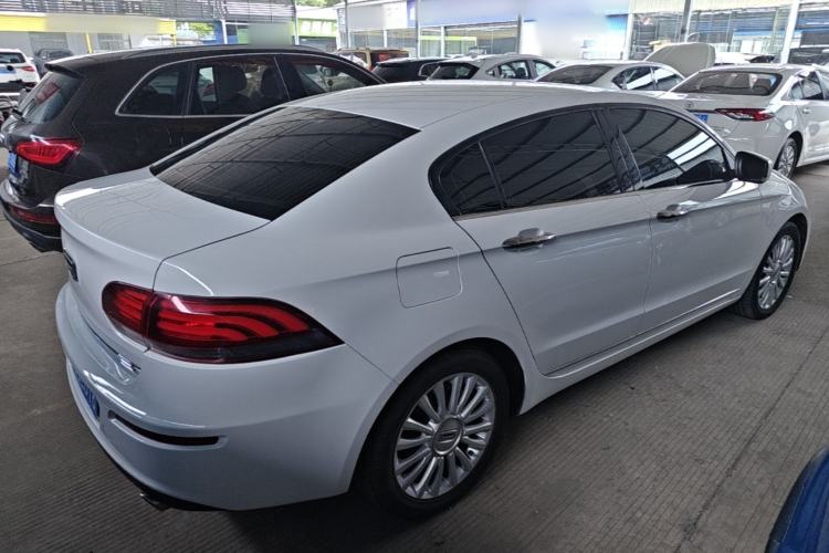 Used Qoros 3 2016 Sedan 1.6T Automatic ZhiZhen Model
