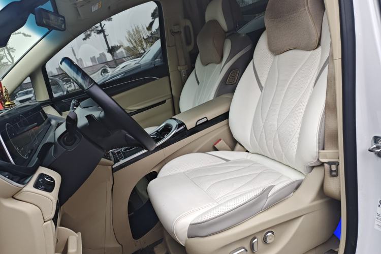 Used Buick GL8 2022 ES Landtrek 653T Luxury Edition