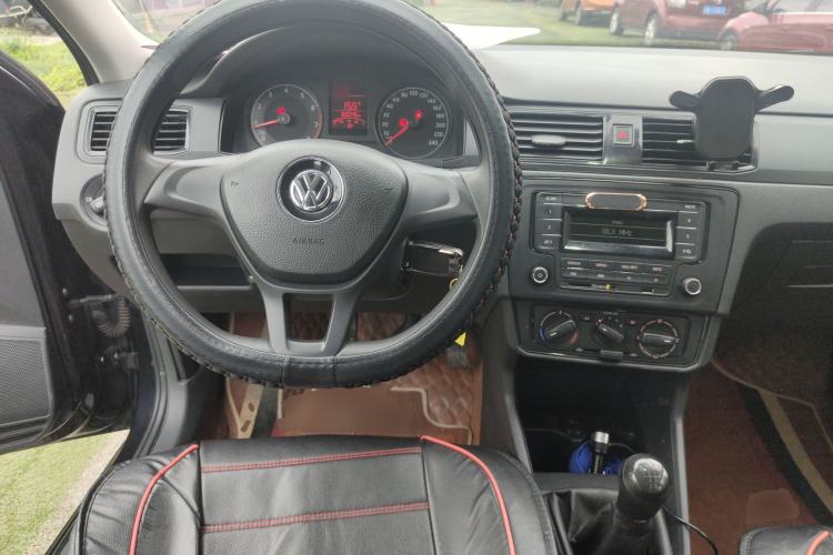 Used Volkswagen Santana 2016 1.4L Manual Fashion Edition Center Console