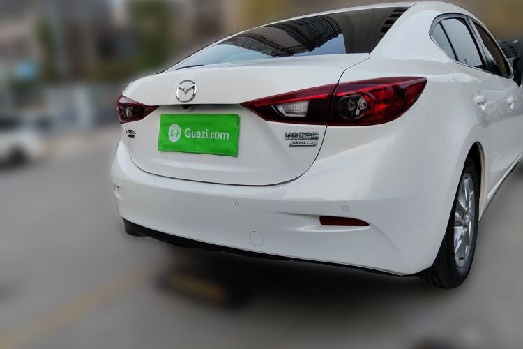 Used Mazda 3 Axela 2014 Sedan 1.5L Automatic Luxury Model