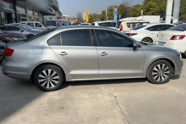 Used Volkswagen Sagitar 2017 180TSI Automatic Luxury Edition