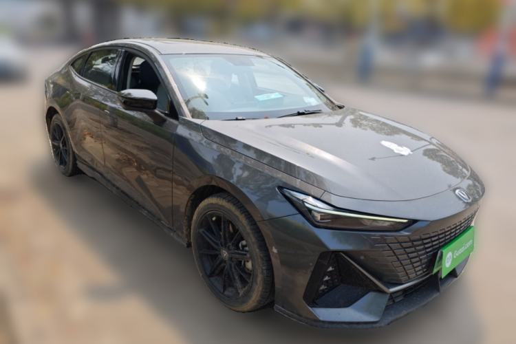 Used CHANGAN UNI-V iDD 2023 ZhiDian iDD 1.5T 113km Smart & Fun Version