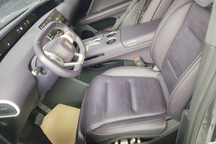 Used Avatr 07 2024 Max Extended-Range Edition Left Front Seat