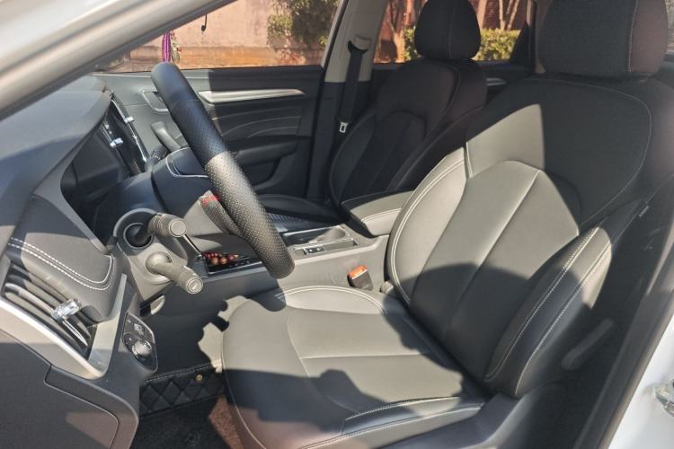 Used Roewe i6 2019 PLUS 1.6L CVT 4G Connected Flagship Deluxe Edition
