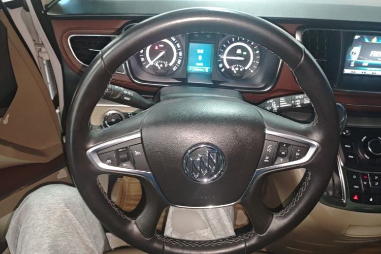 Used Buick GL8 2018 28T Luxury Model China VI Standard