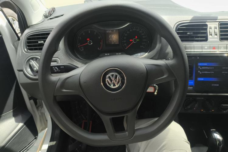 Used Volkswagen Polo 2018 1.5L Automatic Advanced Driving Model Steering Wheel