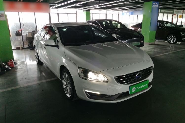 Used Volvo S60 2016 S60L T4 Zhiyuan Edition Front Right 45 Deg