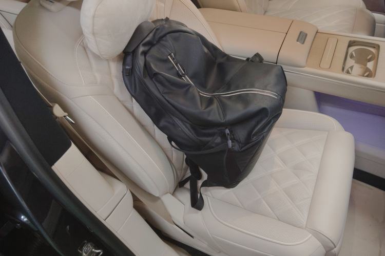 Used Nio ES8 2026 Model 6-seat Executive Signature Edition Right Front Seat