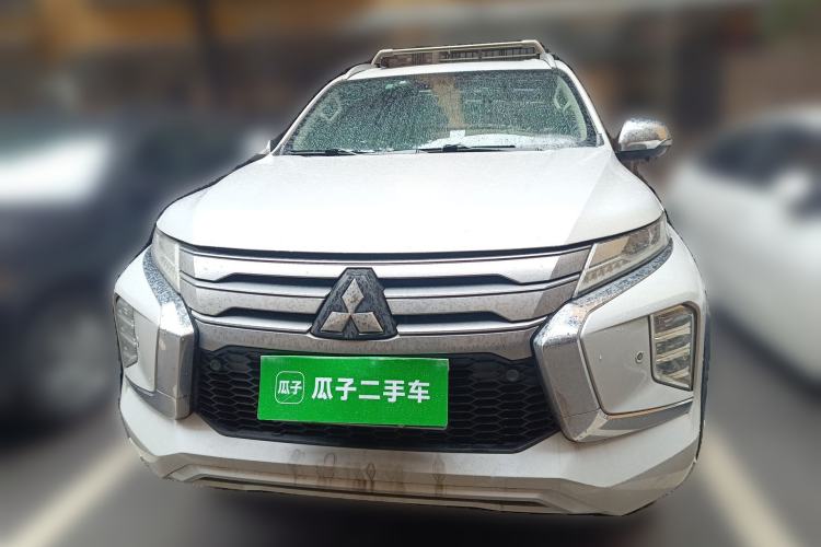 Used Mitsubishi Pajero Sport  Front