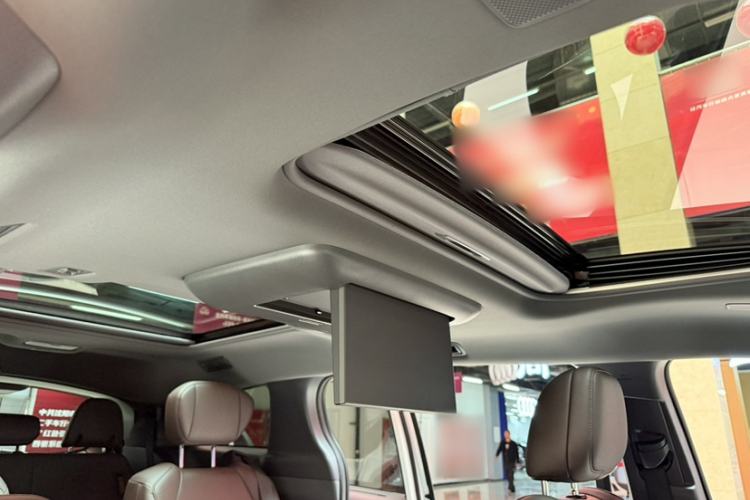 Used Toyota Granvia 2023 2.5L Hybrid Flagship VIP Edition
