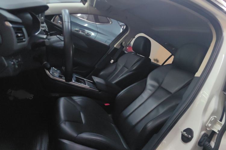 Used Hongqi H5 2022 Classic Model Facelift 1.5T DCT Qiyun Edition Interior 5