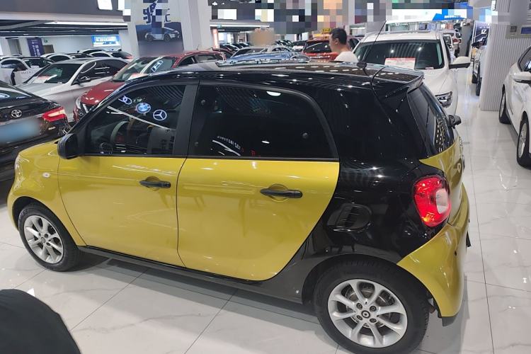 Used smart forfour 2016 1.0L 52 kW Dynamic Edition