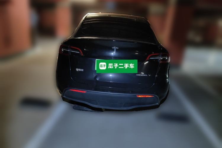 Used Tesla Model Y 2021 Long-Range All-Wheel-Drive Version 3D7
