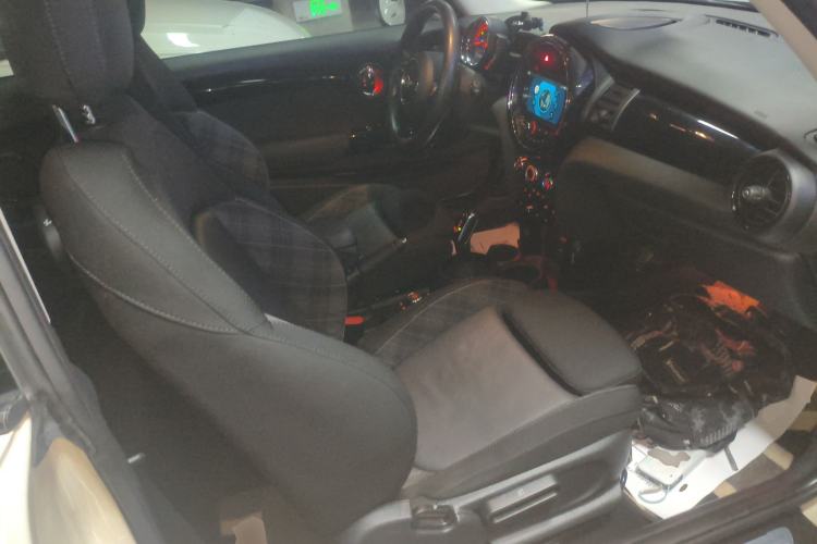 Used MINI MINI 2018 1.5T COOPER Classic Edition