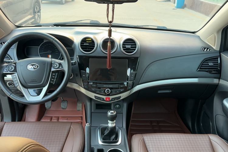 Used BYD S7 2015 1.5T Upgraded Manual Luxury Model