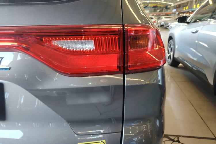 Used Haval M6 2021 PLUS 1.5T DCT Prestige Smart Connectivity Model
