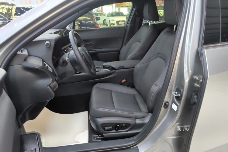 Used Lexus UX 2022 260h Explore-Cool Edition
