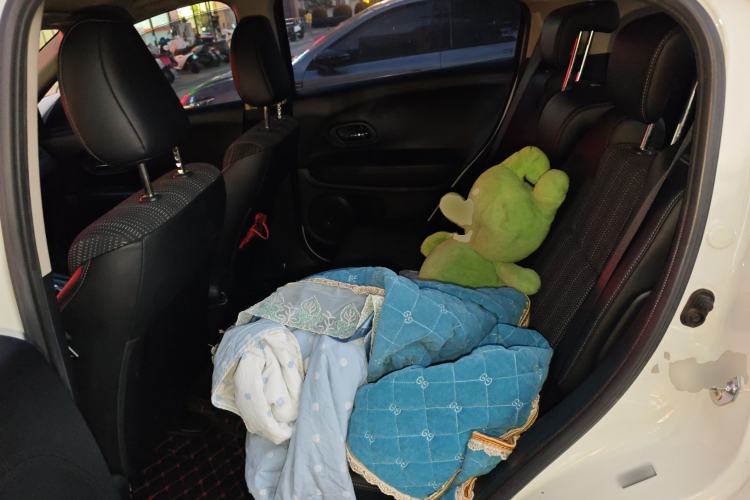 Used Honda Vezel 2017 1.8L CVT Front-Wheel Drive Pioneer Edition