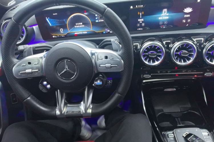 Used Mercedes-Benz CLA AMG 2023 AMG CLA 35 4MATIC Center Console