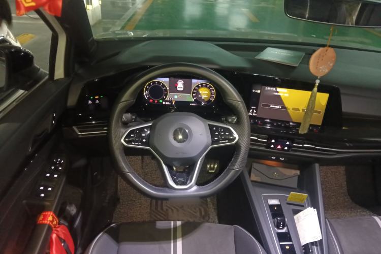 Used Volkswagen Golf 2023 280TSI DSG R-Line
