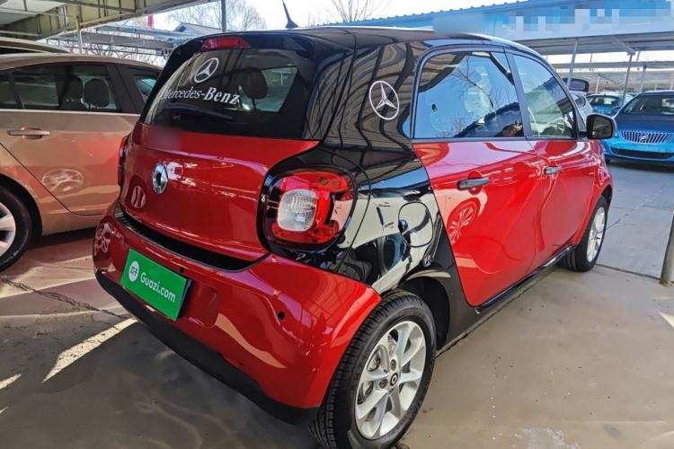 Used smart forfour 2018 1.0L 52 kW Dynamic Edition

